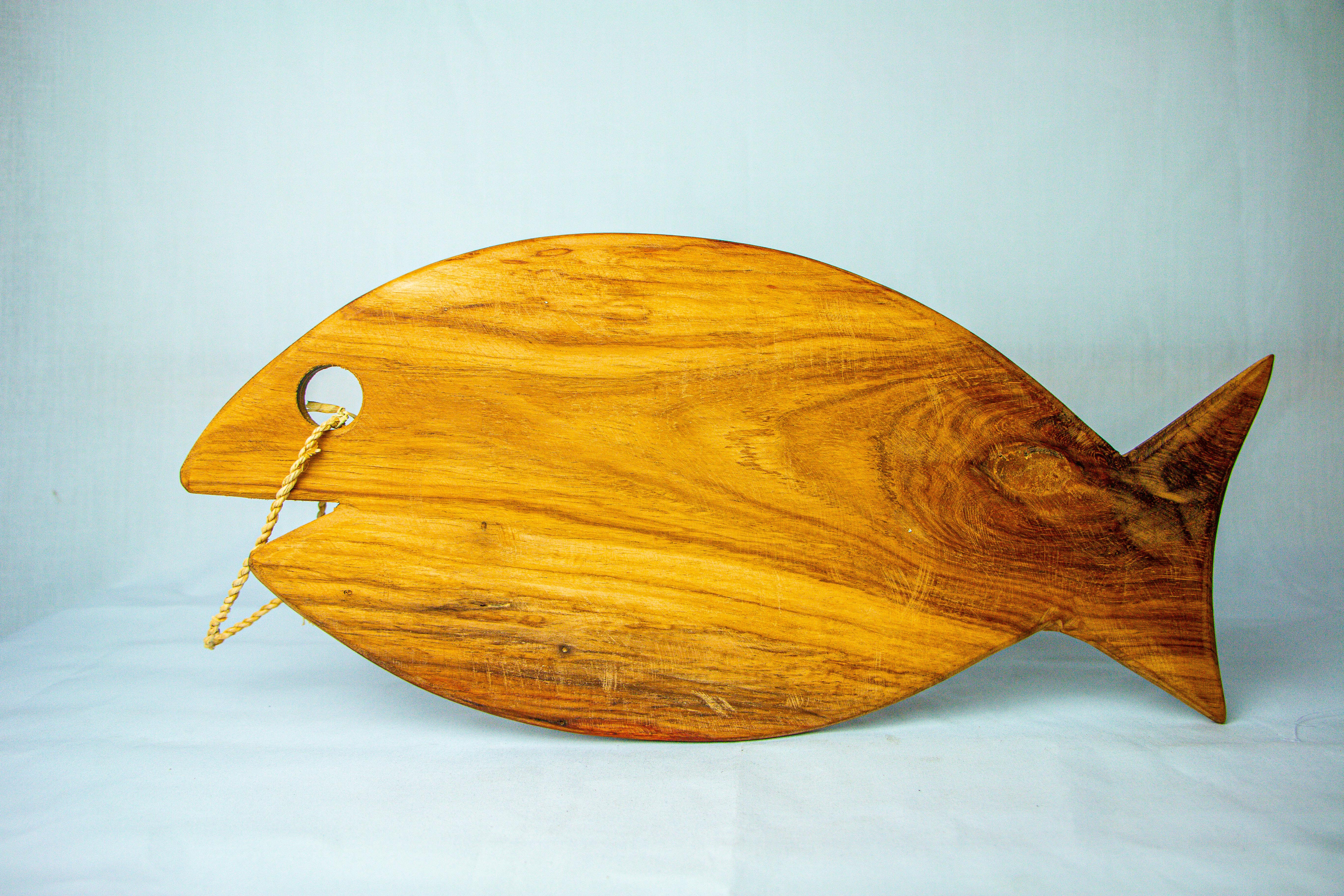 Fish-Shaped Wooden Chopping Board with Hole & Rope – Large