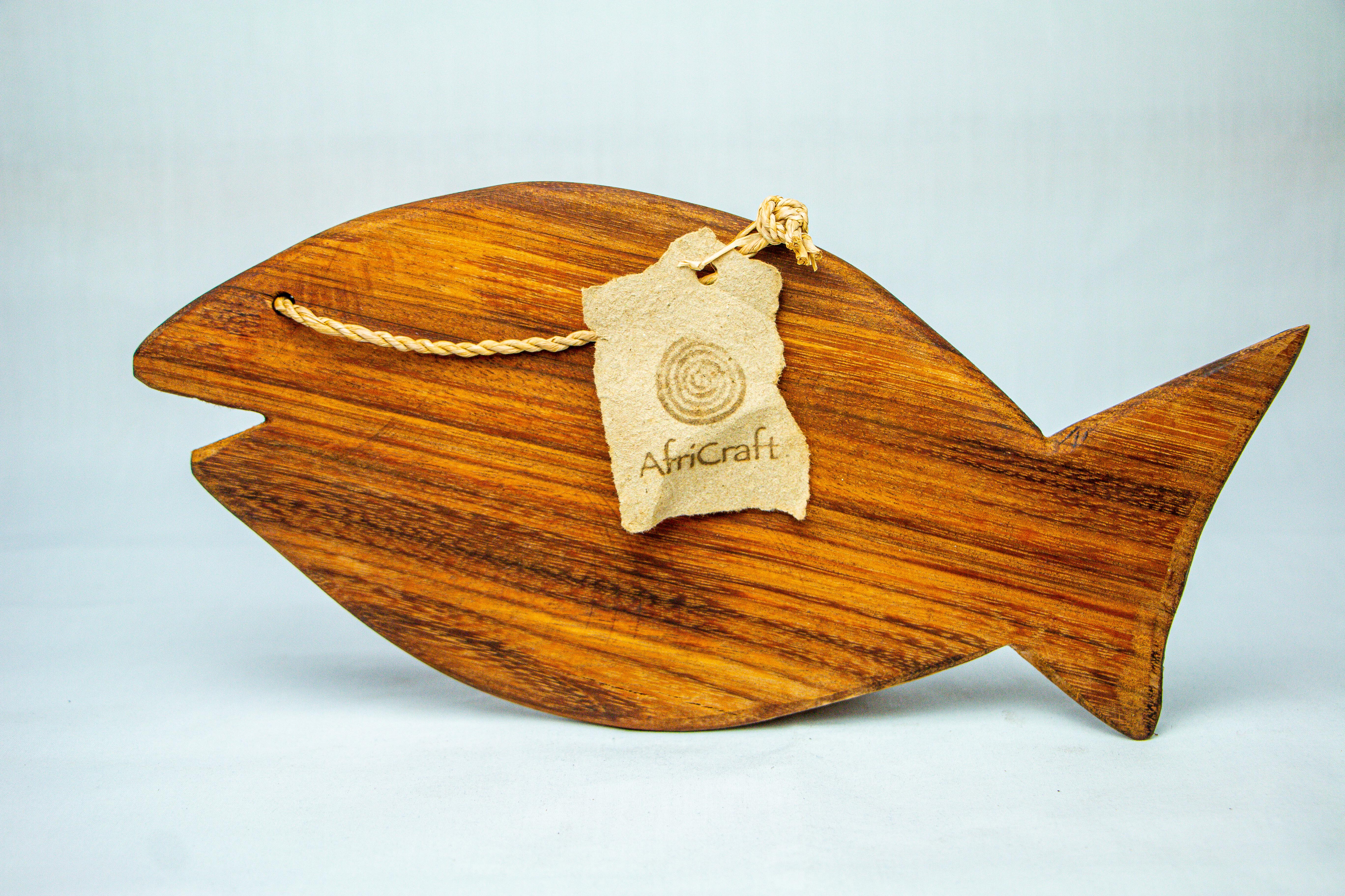 Fish-Shaped Wooden Chopping Board with Hole & Rope – Large